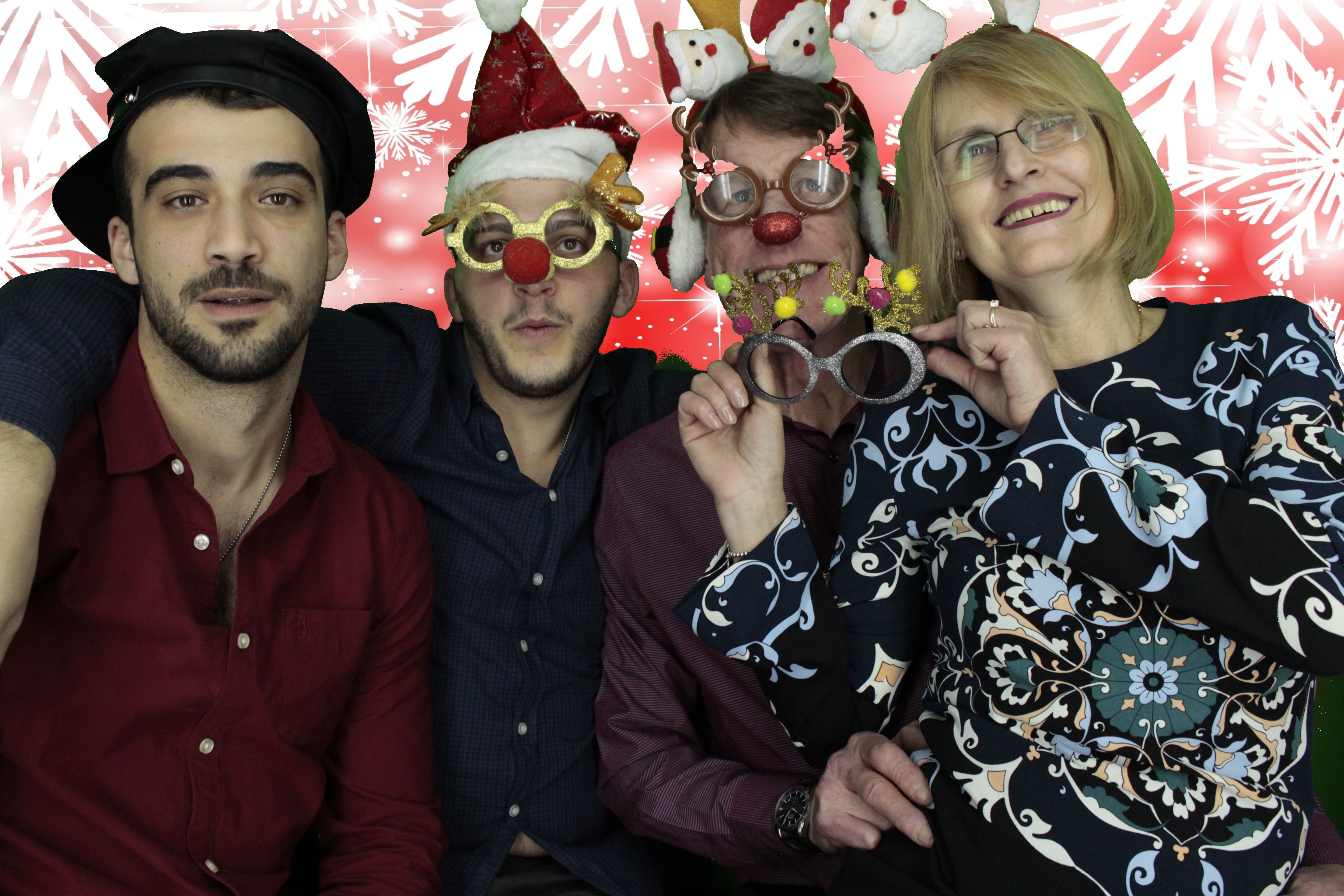 Silvermere Christmas Party | View more photos from the event at gallery.myphotoboothexperience.co.uk/u/MyPhotoBoothExperienceLtd/Silvermere-Christmas-Party-2